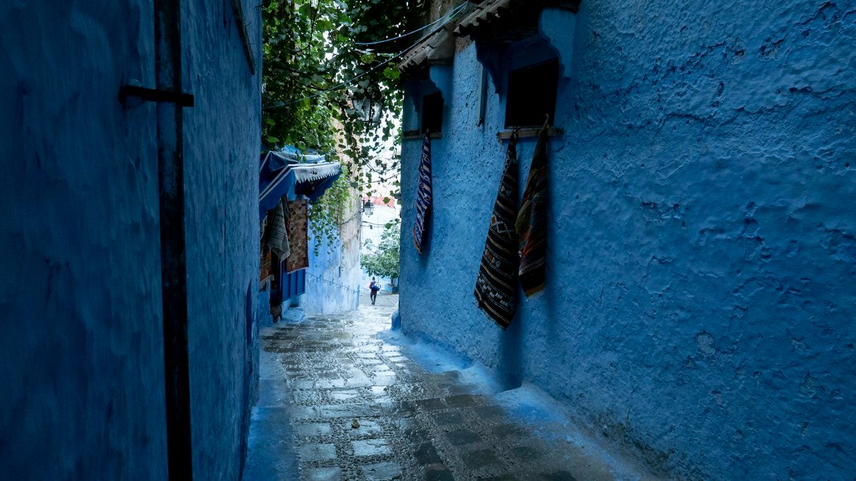 Ruelle bleue de la médina de Chefchaouen, Maroc